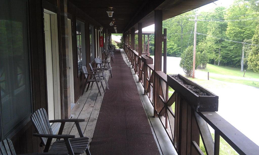 Roaring Brook Ranch Resort Lake George Ngoại thất bức ảnh